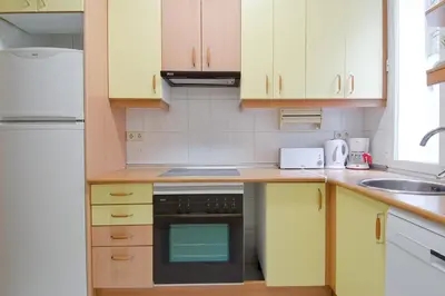 Una cocina o zona de cocina en Apartamento Retiro VI en Madrid