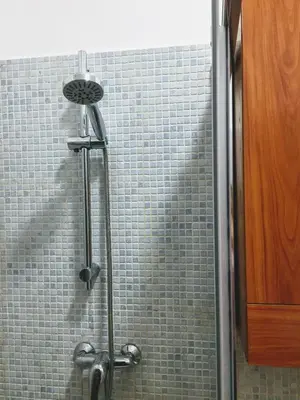 Un baño de Piso céntrico y funcional