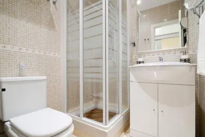 Un baño de Apartamento Genova en Madrid