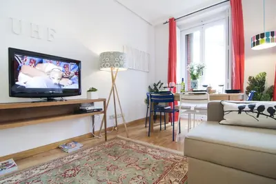 Una televisión o centro de entretenimiento en Apartamento Plaza Mayor III en Madrid