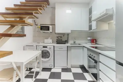Una cocina o zona de cocina en Apartamento Tribeca Duplex en Madrid