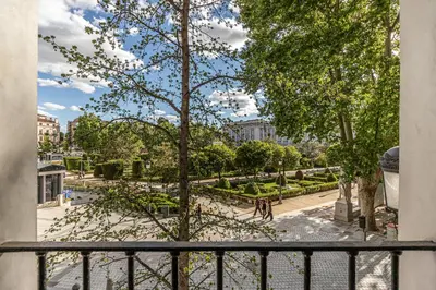 Jardín al aire libre en Waou Palacio Real - Alquiler Corta Duración