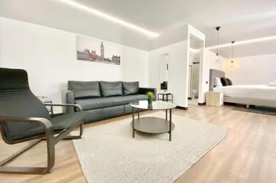 Zona de estar de Montera Center Madrid
