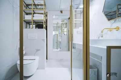 Un baño de Apartamento Kintsugi by Justine Apartments Apartamento turístico en Madrid Río