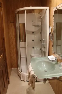 Un baño de Hotel Mirador Puerta del Sol