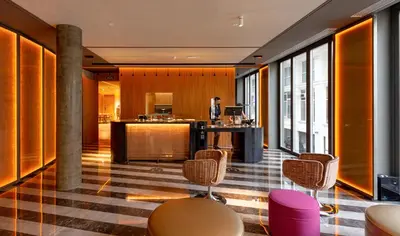 Zona de estar de Pestana CR7 Gran Vía Madrid