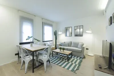 Zona de estar de Bravo en Madrid