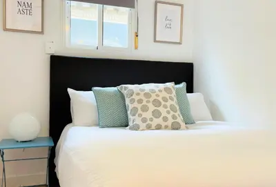 Cama o camas de una habitación en GRAN VÍA CHUECA Apartamentos Noxi 6 personas