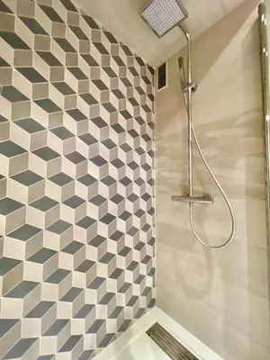 Un baño de Huertas II - 2 dormitorios, muy luminoso