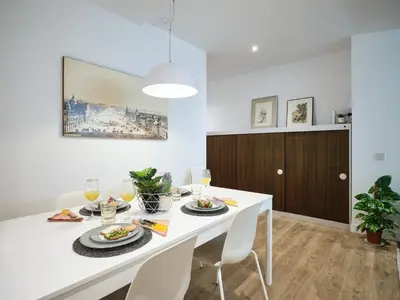 Comida en o cerca de este apartamento