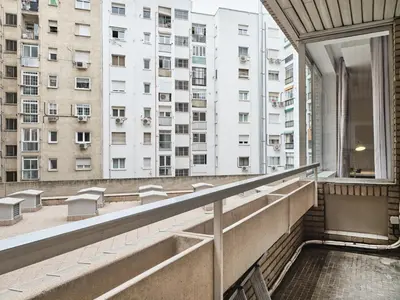 Un balcón o terraza de My City Home - Fantastic apartament at Moncloa for students