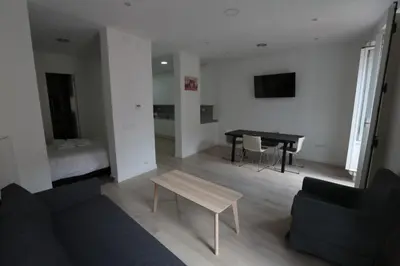Una televisión o centro de entretenimiento en Las Infantas Zona Centro