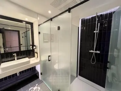 Un baño de Hotel Indigo Madrid - Gran Vía by IHG