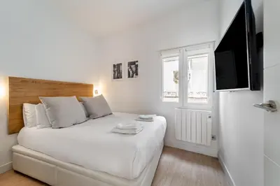 Cama o camas de una habitación en Bright Modern - 1Bedroom 1Bath - Lavapiés