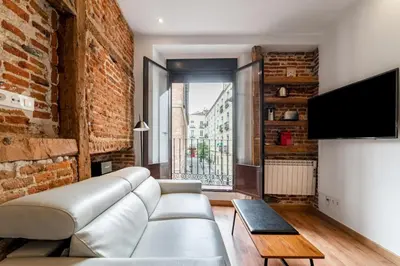 Una televisión o centro de entretenimiento en Amazing Bright-1Bedroom 1Bath - Las Letras
