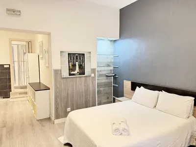 Una cocina o zona de cocina en Apartamentos Day Madrid TRIBUNAL