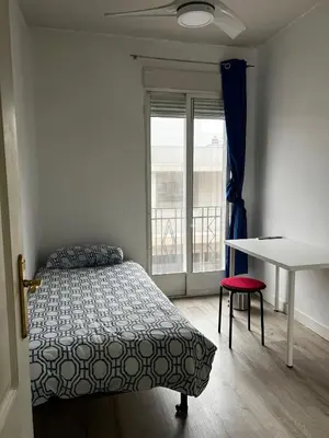 Cama o camas de una habitación en Habitaciónes Luminosas y acogedoras
