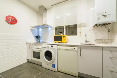 Una cocina o zona de cocina en For You Rentals FREE WiFi Apartment TEMPORAL Malasaña Madrid Center MMA273