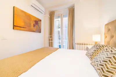 Cama o camas de una habitación en For You Rentals FREE WiFi Apartment TEMPORAL Malasaña Madrid Center MMA273