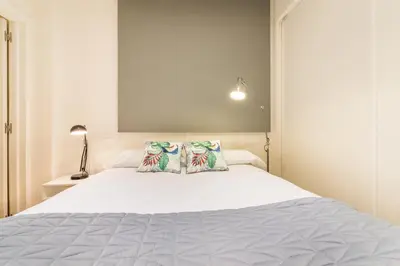 Cama o camas de una habitación en For You Rentals FREE WiFi Apartment TEMPORAL Malasaña Madrid Center MMA273