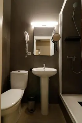 Un baño de SUITES YOU Gran Vía