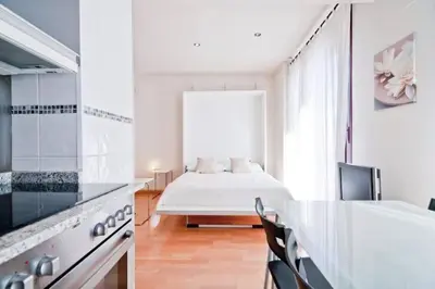 Cama o camas de una habitación en APARTAMENTO en ATOCHA - Silencioso y luminoso