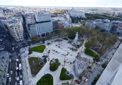 Cerca Santiago Bernabéu - Apartamento TORRE PICASSO a vista de pájaro