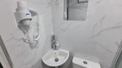 Un baño de Mini Estudio Lovely Chueca