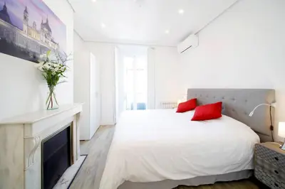 Cama o camas de una habitación en Luxury & Design Apartment Madrid Center 3BRM 3BTHR