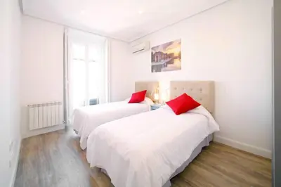 Cama o camas de una habitación en Luxury & Design Apartment Madrid Center 3BRM 3BTHR