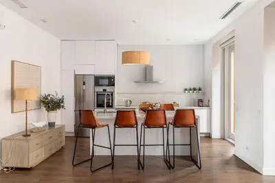 Una cocina o zona de cocina en Waou Puerta del Sol V - Alquiler Corta Duración
