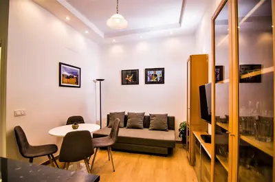 Zona de estar de Piso VIP Anton Martin. Madrid Centro.