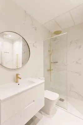 Un baño de STAYLISH STUDIO APARTMENT IN MALASANA