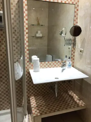 Un baño de Las Letras D