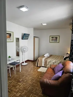 Una televisión o centro de entretenimiento en Apartamento en la calle Hortaleza de Madrid Centro