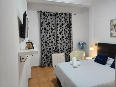 Cama o camas de una habitación en Apartamento Doble Exterior en la GRAN VIA #45 de Madrid 7-2