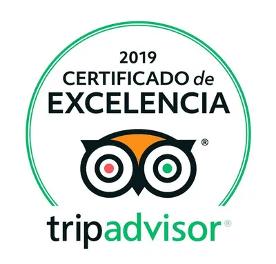 Certificado, premio, señal o documento que está expuesto en FUENCARRAL CENTRO Chamberi APARTAMENTS & Rooms
