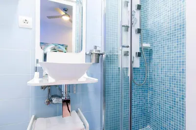 Un baño de La Casa de La Luna