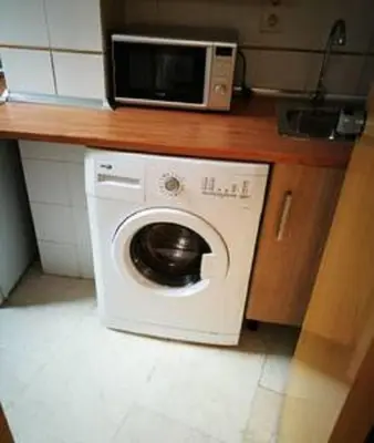 Una cocina o zona de cocina en Apartamentos y Estudios Torr en Madrid - Chamartín con Wifi Gratis