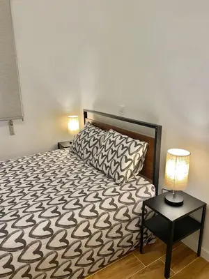 Cama o camas de una habitación en Centro Mirasierra - Metro Usera 02