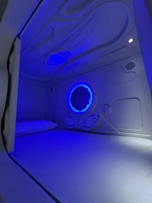 Plano de Hostel Space Capsule
