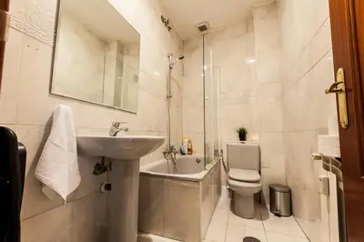 Un baño de Las Letras I