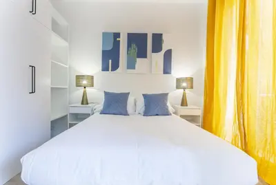 Cama o camas de una habitación en Universidad en Madrid