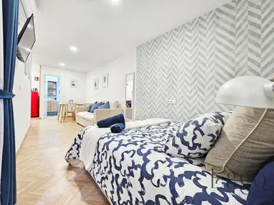 Cama o camas de una habitación en Estudio con Wifi y AC en Centro Sol y Gran via