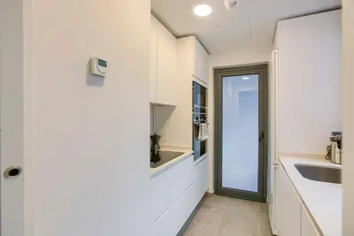 Una cocina o zona de cocina en 2B2B Deluxe apartment - Jardines de Cuatro Caminos - Business District - Santiago Bernabéu