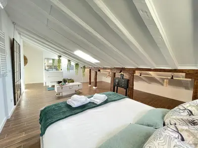 Cama o camas de una habitación en Waou PALACIO DE CRISTAL es MIA - Corta Duración