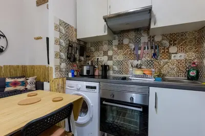 Una cocina o zona de cocina en Social - kitchen home - apartment Madrid