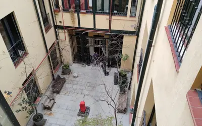 Edificio en el que se encuentra el apartamento
