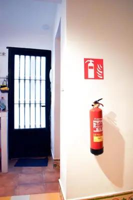 Certificado, premio, señal o documento que está expuesto en Adorable apartamento en Almagro