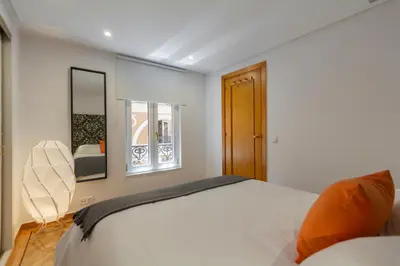 Cama o camas de una habitación en Homelike Sol - Gran Via I